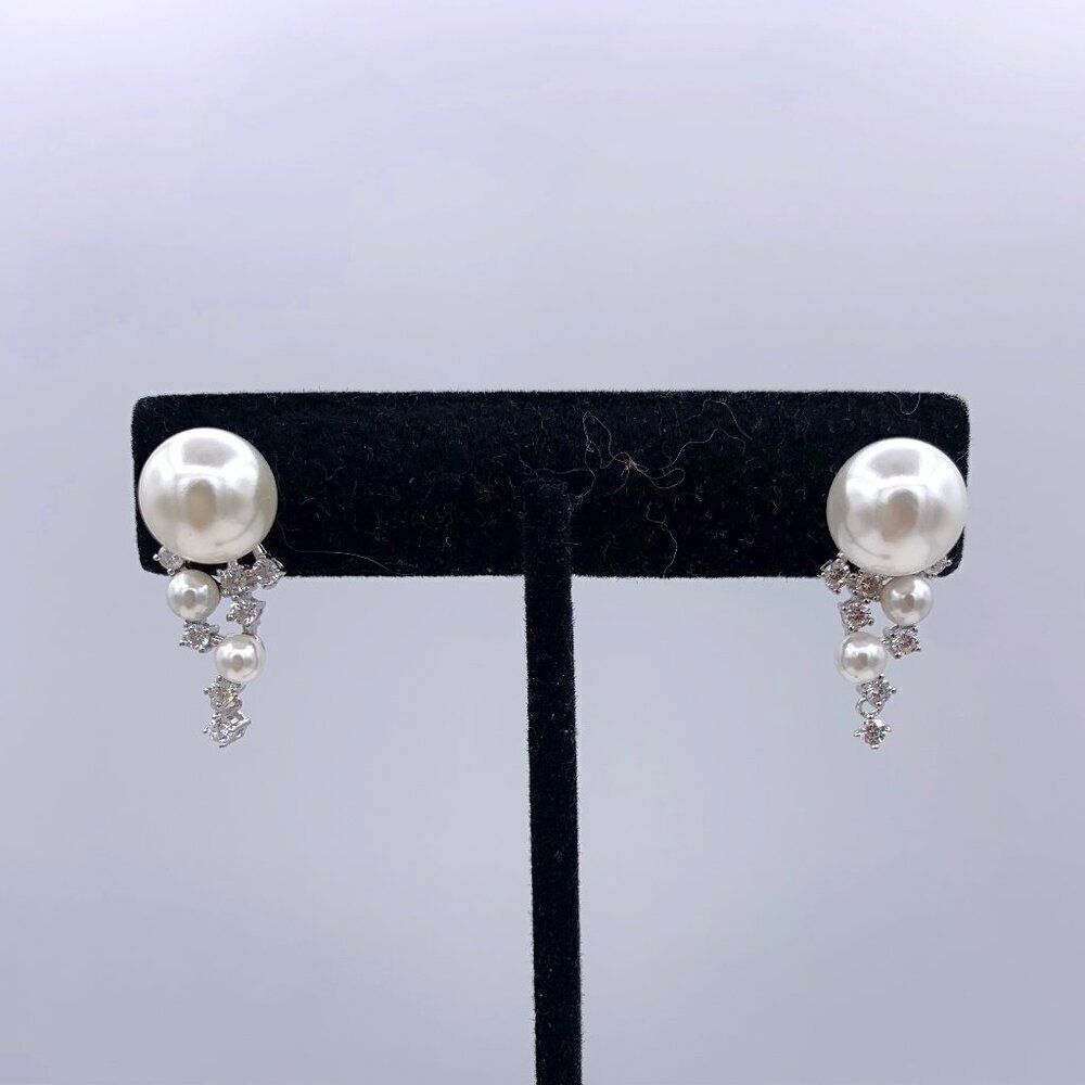 Elegant Pearl and Crystal Drop Earrings
